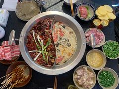 -四小区火锅·巷子里的重庆火锅(花照壁店)