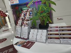 -雅悦齿科(顾村公园店)
