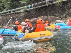 -安吉龙王山峡谷漂流