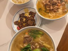 -邱芳粉店(迎宾大道旗舰店)