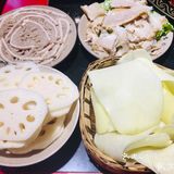 锅底味道不错，然后菜品质量也很棒