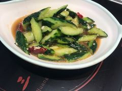 -黄记煌三汁焖锅(新佳丽江汉路店)