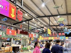 -三亚火车头万人海鲜广场