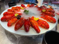 -沪小胖小龙虾(淮海中路旗舰店)