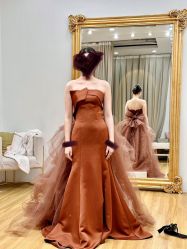 -曼青婚纱礼服馆