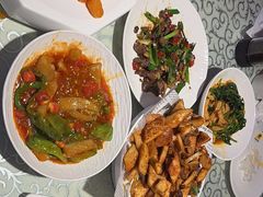-巴特餐饮6加1音乐餐吧·新疆菜