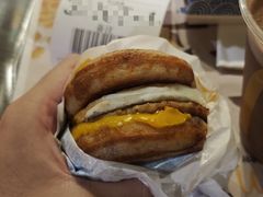 -麦当劳(轻轨曹杨路店)
