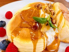 焦糖榛果奶油芝士舒芙蕾-UPPER KITCHEN(延安路店)