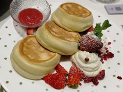 草莓舒芙蕾-娜娜家•Nana’s restaurant (爱琴海店)