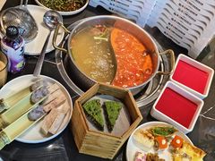 -魁牛·潮汕牛肉自助火锅(沈辽路万达店)