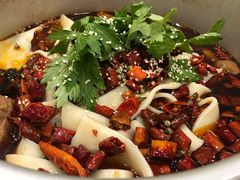 -晓彭肥肠鸡·泡椒鸡火锅(水木天地店)