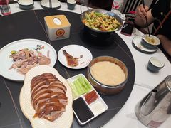 -梅利汴京烤鸭•开封豫菜地标店(东司门店)