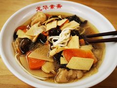 -龙华寺