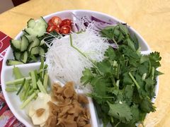 -官塘陈记鱼生·潮汕砂锅粥·牛肉火锅(潮枫路总店)