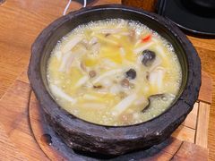石锅小煮鲜杂菌-敏珠拉姆藏餐·南京厨房(富春江东街店)