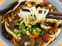 红烧牛肉粉-湖嗦·湖南米粉(世纪金源燕莎店)
