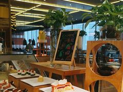 -大中华希尔顿酒店-念自助餐·嗨啤·小龙虾