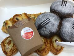 -LanTa蓝塔烘焙(紫荆山卜蜂莲花店)
