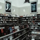 成都小众打卡地丨复古cd收藏你的所有年少心事