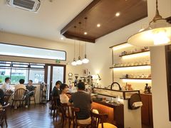 -Café Monson