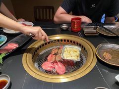 -山川小町·极番烧肉(新地假日广场店)