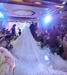 -艾米丽婚纱礼服