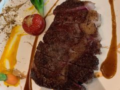 澳洲和牛西冷牛排（M6）-Golden Lily河内巴黎法越料理餐厅(建国西路店)