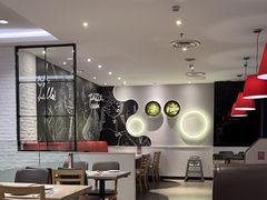 大堂-必胜客(证大大拇指店)