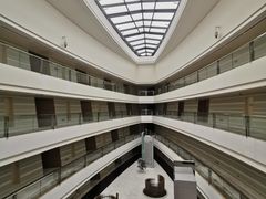 -上海滴水湖皇冠假日酒店