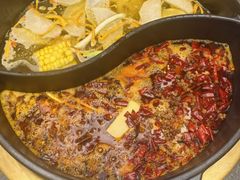 -沸炉重庆老火锅(军事博物馆店)