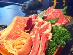 -铭牛烧肉·和牛海鲜自助(高新月牙湖店)