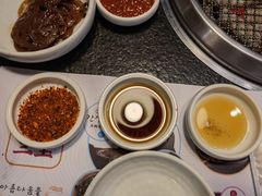 -草家酱蟹炭火烤肉店(珲春南路一店)