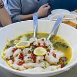 「柠檬酸菜鱼」酸菜鱼的分量很大摆盘很精致