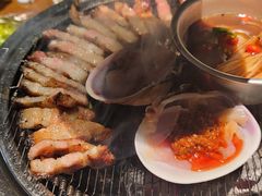 -鑫釜山海鲜烧烤(鑫丰国际店)