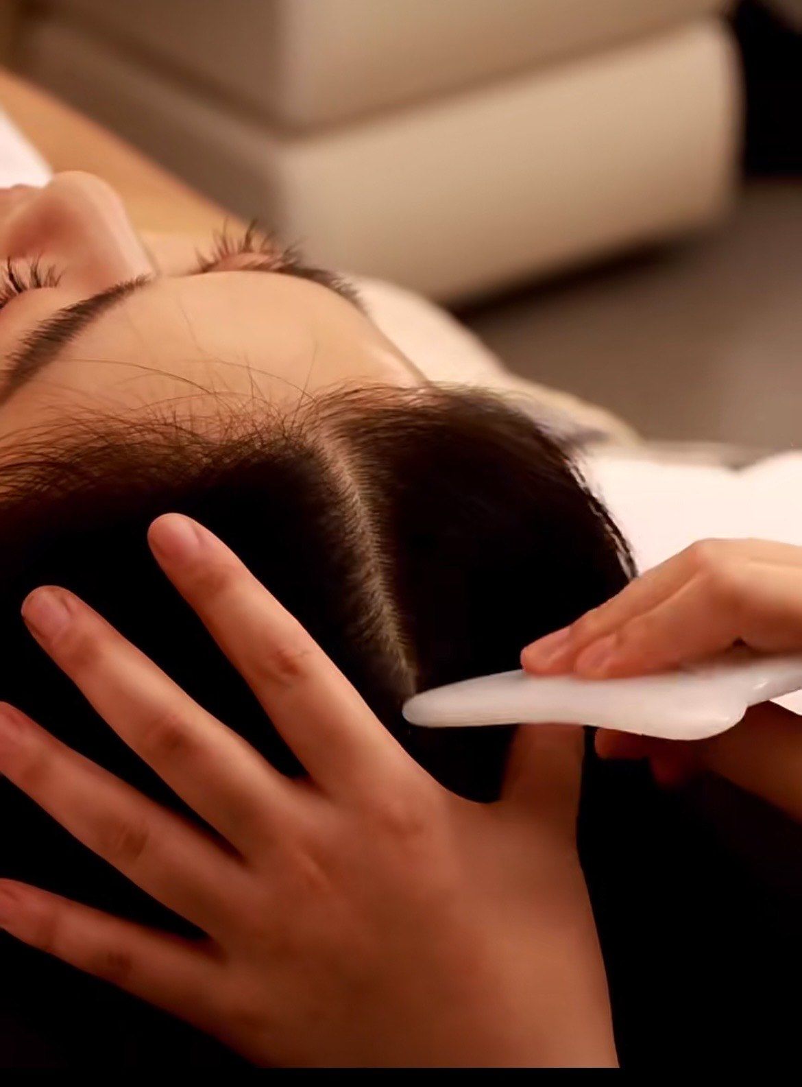 娜家头疗 轻松拨筋 解锁肩颈新姿势