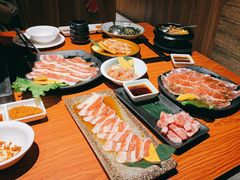 -山之屋炭火烧肉·生啤畅饮(大朗万科中央公园店)