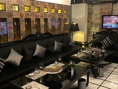 -白玉兰广场停车场