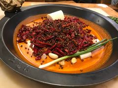 底料放置好漂亮-黄潇洒老火锅(九眼桥宏济巷店)