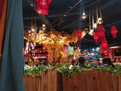 -老滇山寨•云南特色菜•地方菜•民族风情歌舞表演(金碧店)