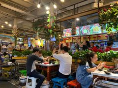 大堂-钢管厂歆瑞源油卤串串香(春熙路太古里店)