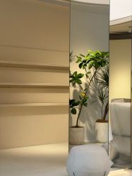 -SALON DE VANHADA