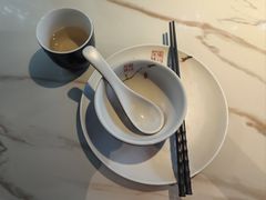 餐具摆设-绿茶餐厅(龙井船宴· 品牌总店)