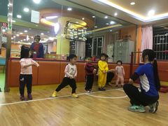 -卓跃儿童运动馆·体能·跳绳·篮球(滨江东中心店)