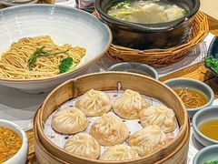 -馋三尺蟹粉小笼(人民广场店)