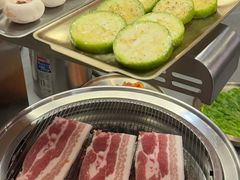 -围炉肉舍•炭烤活鳗•丹东海鲜烤肉(步行街店)