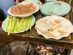 -肖肖酸萝卜鱼火锅(总店)