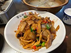 -富正毅三下锅·湘西韵味(天门山索道店)