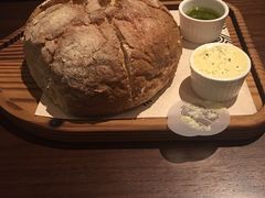 -恰餐厅及酒吧 CHAR Bar & Grill (北京丽都皇冠假日店)
