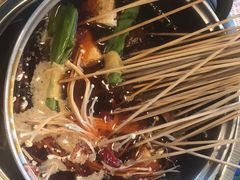 -马路边边串串香形象店(磐石路店)