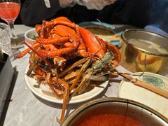 -雍容荟帝王蟹活龙虾展台自助(IFS黑金店)